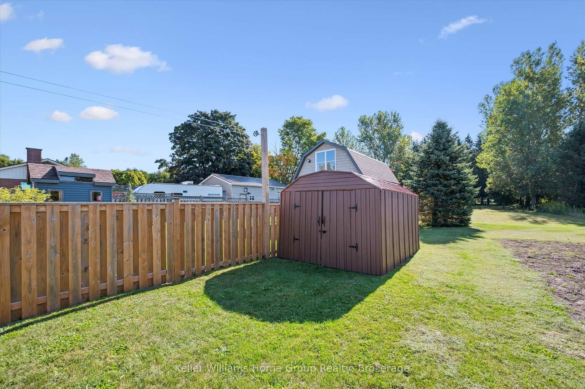 230 Gordon Street photo 39