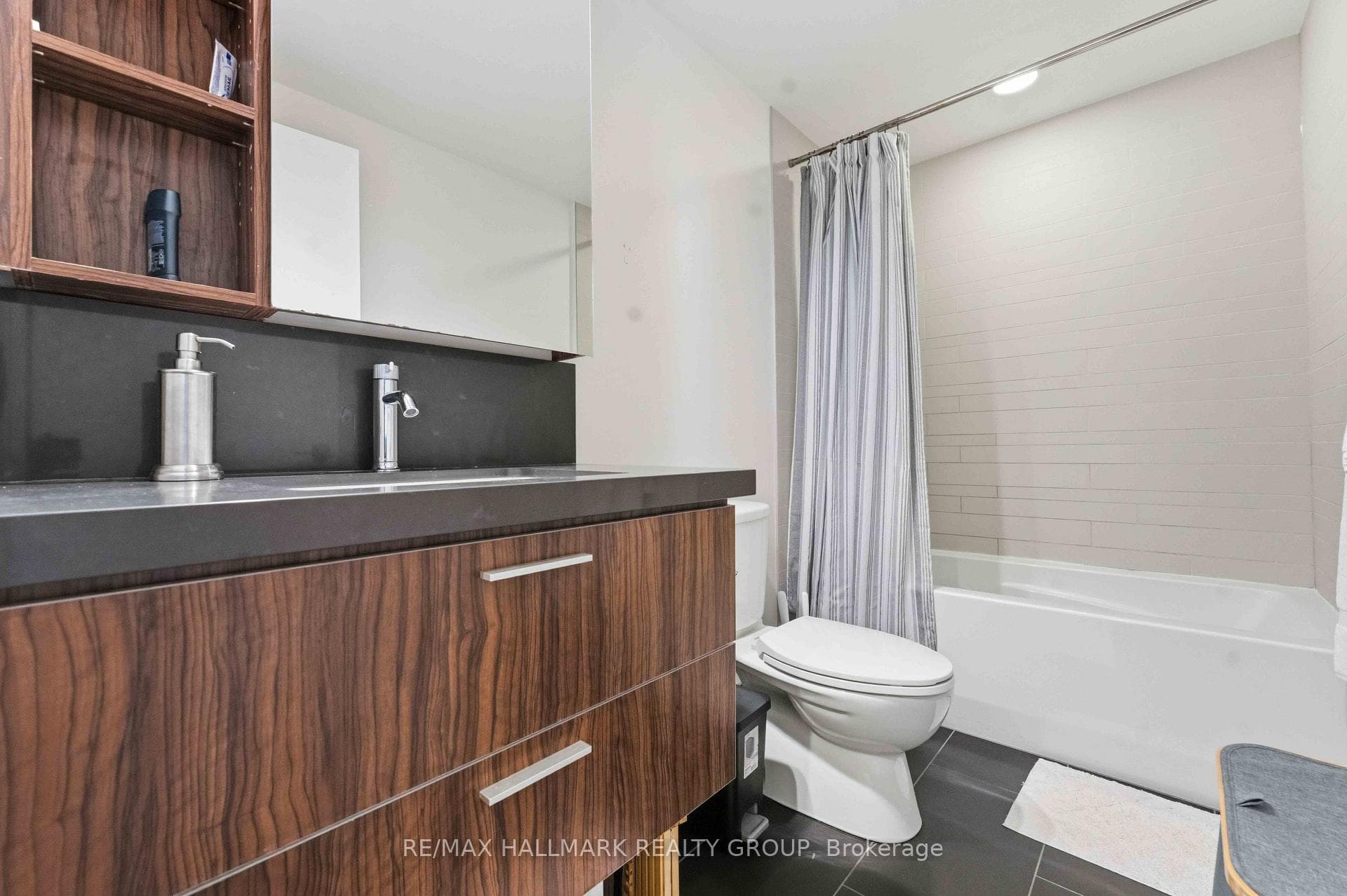 360 McLeod Street Unit 313 photo 22