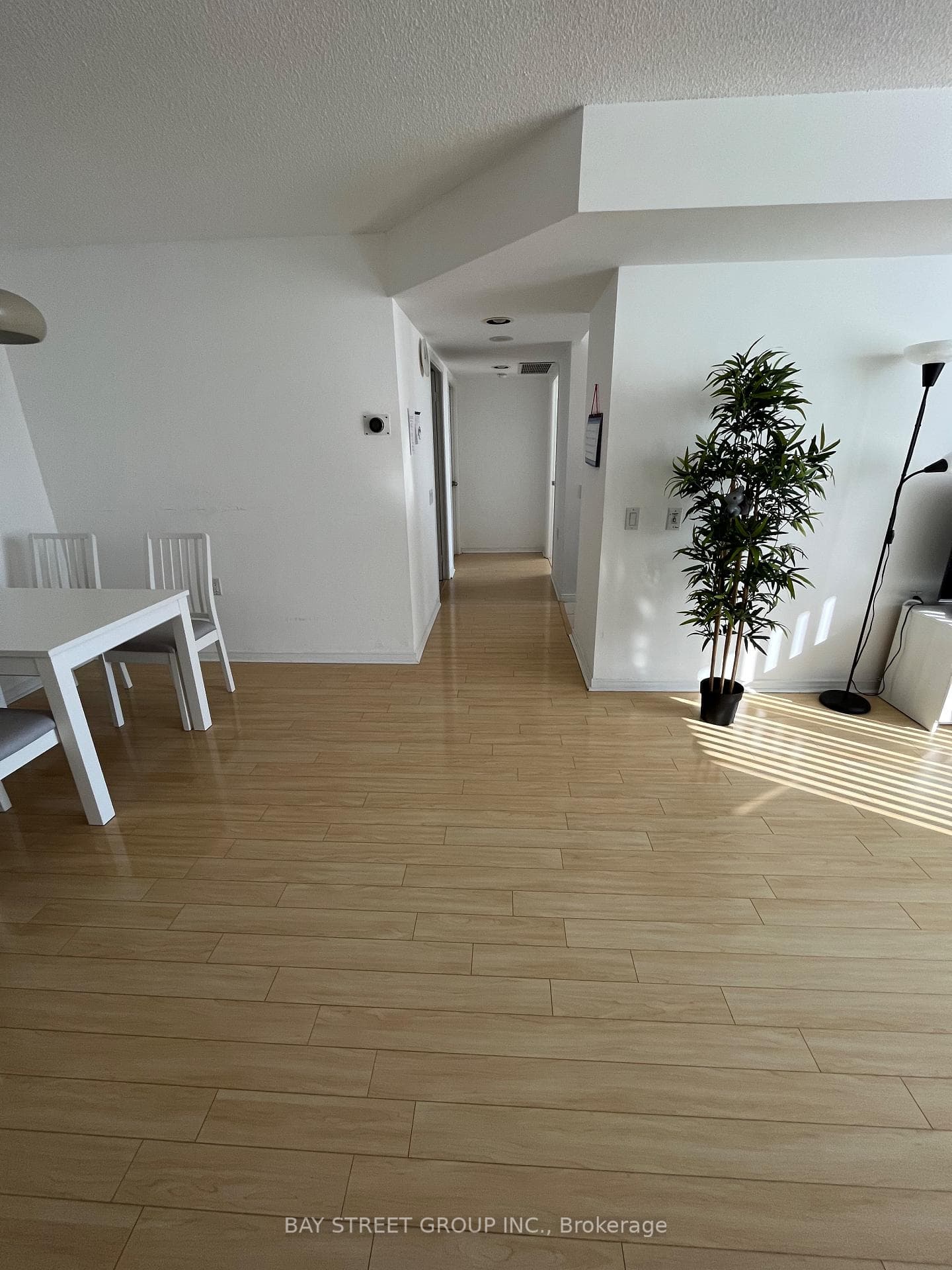 35 Finch Avenue Unit 309 photo 4