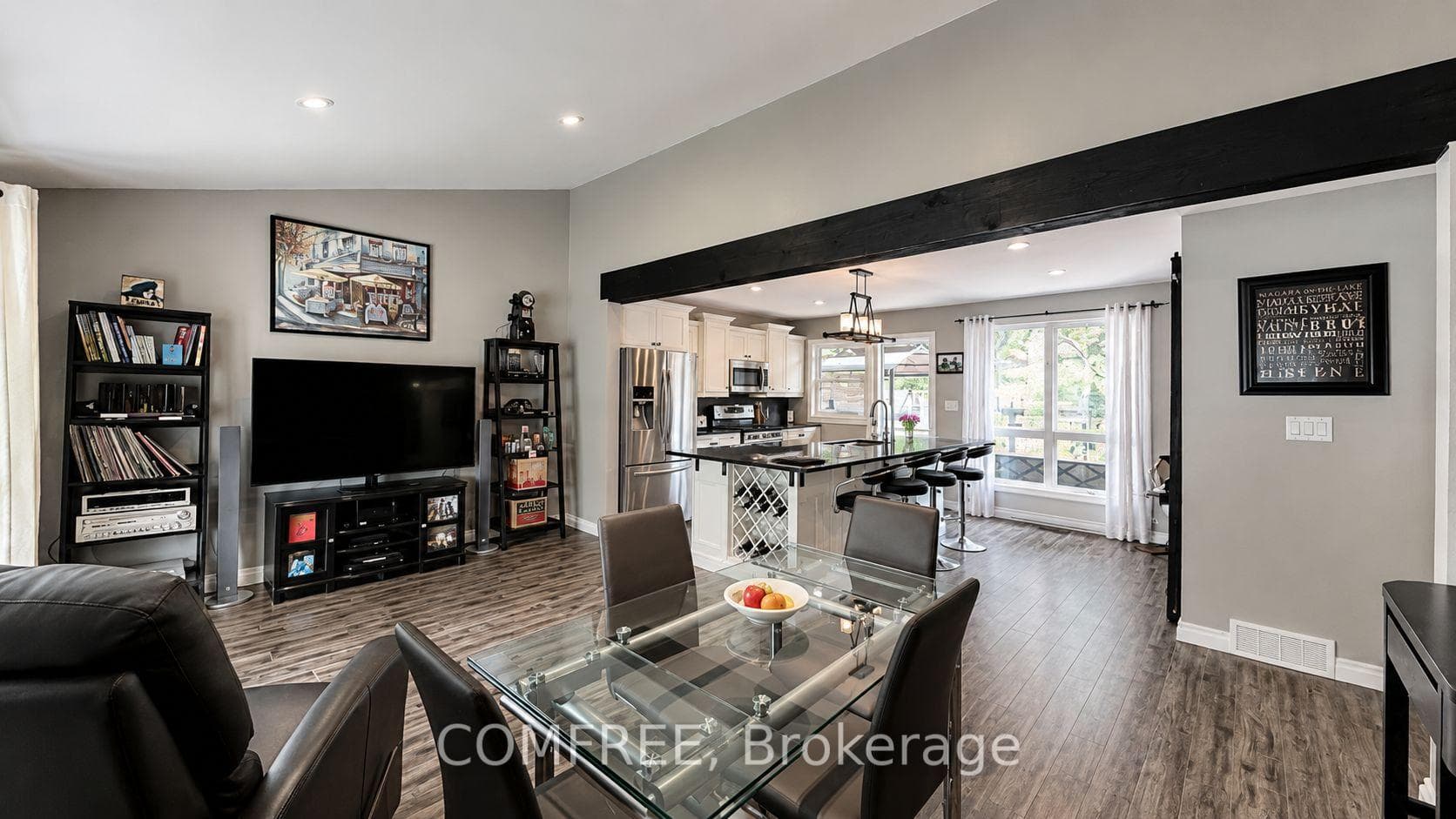 275 Margaret Street photo 3
