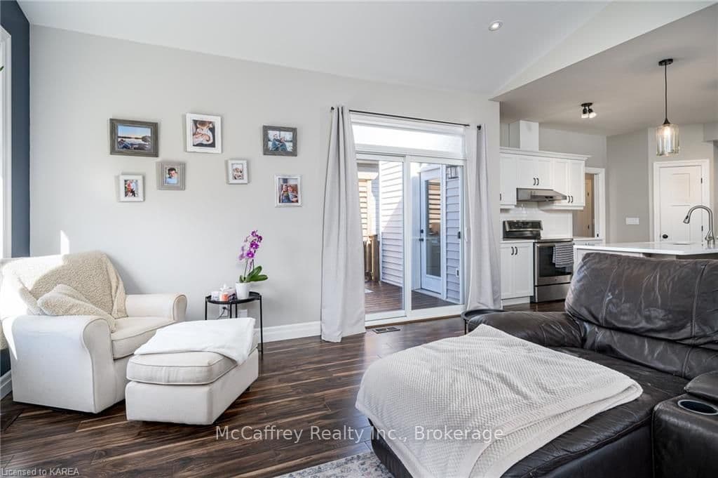 1505 CLOVER Street photo 14