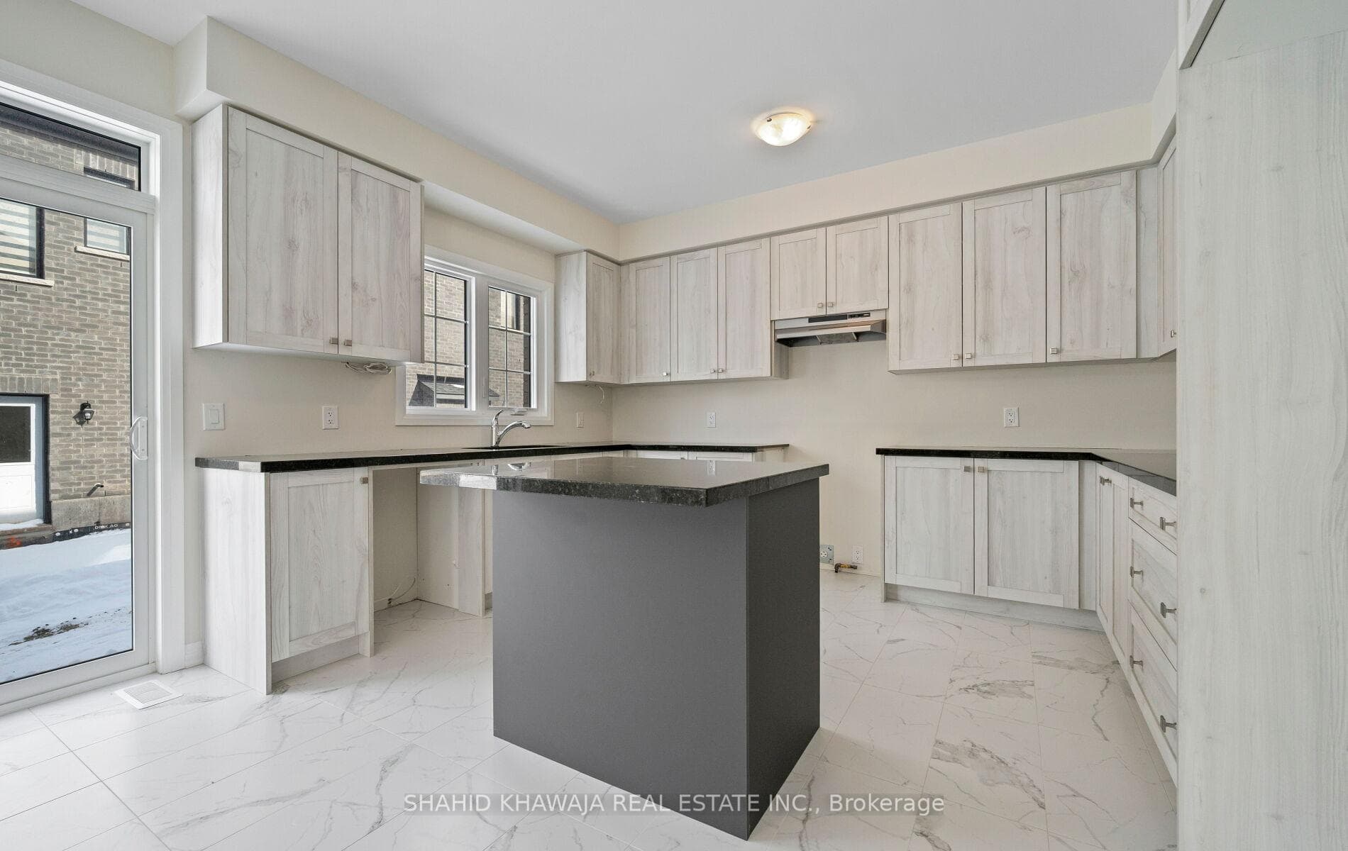 1109 Dent Terrace photo 13