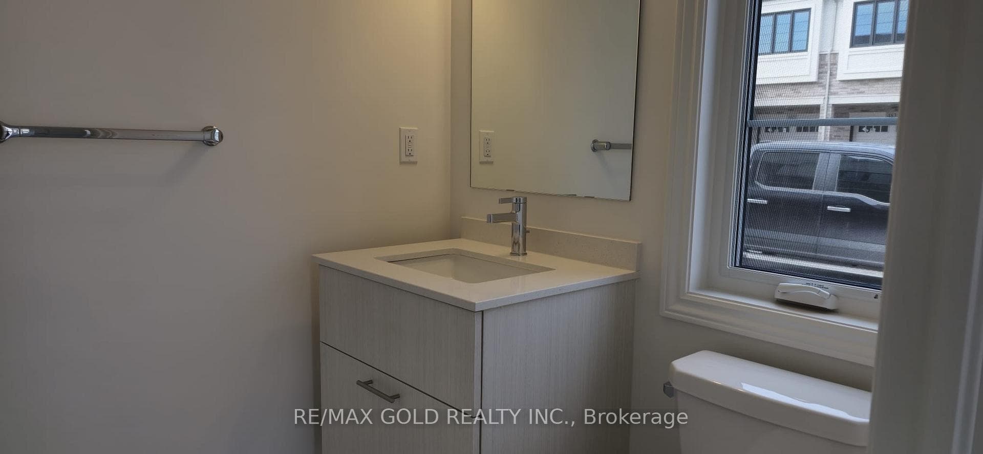 1450 Periwinkle Place photo 3
