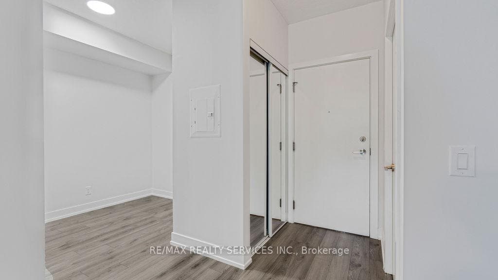 170 Chiltern Hill Road Unit 202 photo 17