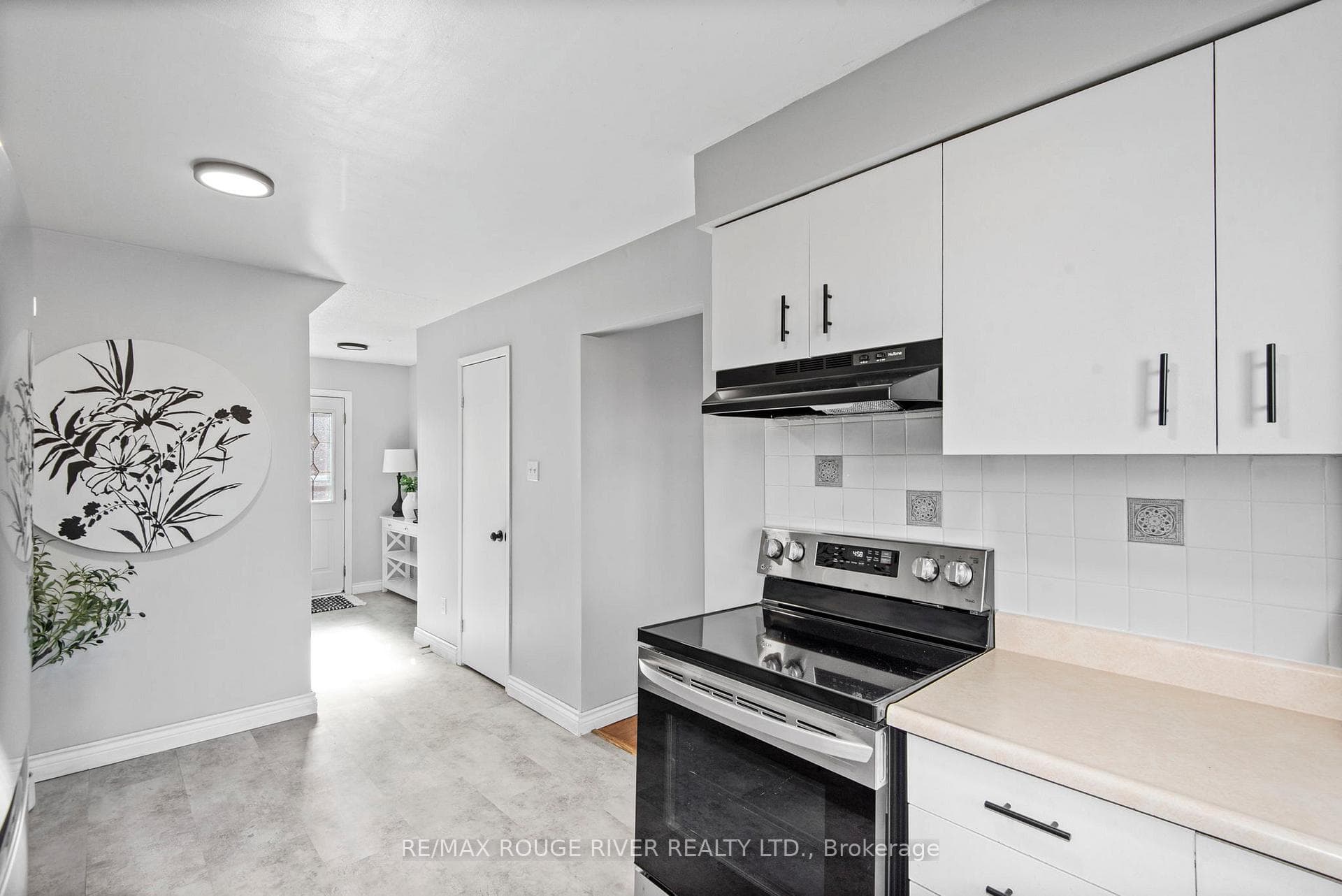 23 Allard Avenue photo 14
