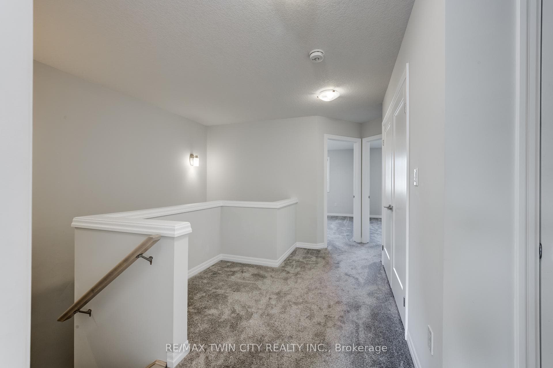 85 Keba Crescent photo 17