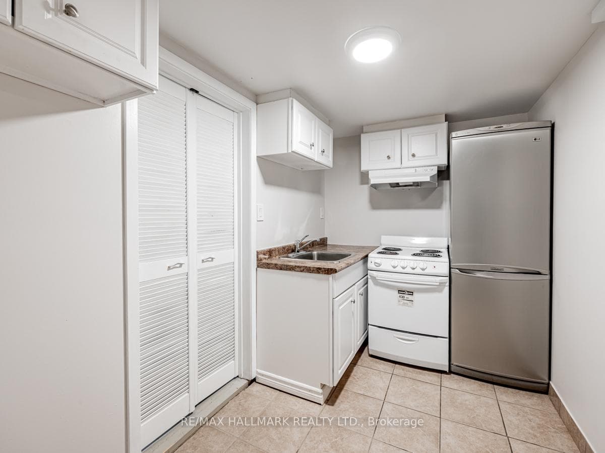 42 Parkview Hill Crescent photo 12