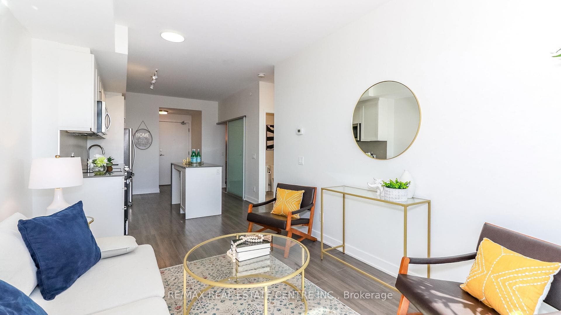 681 Yonge Street Unit 216 photo 24