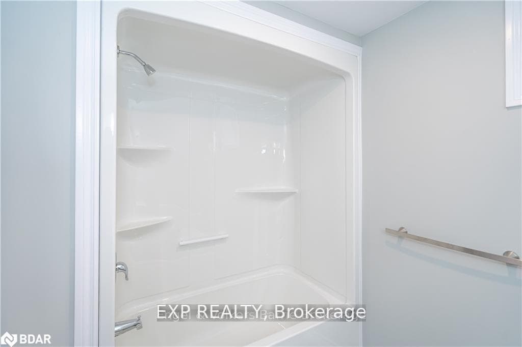 19 Loon Avenue Unit Lower Level photo 9