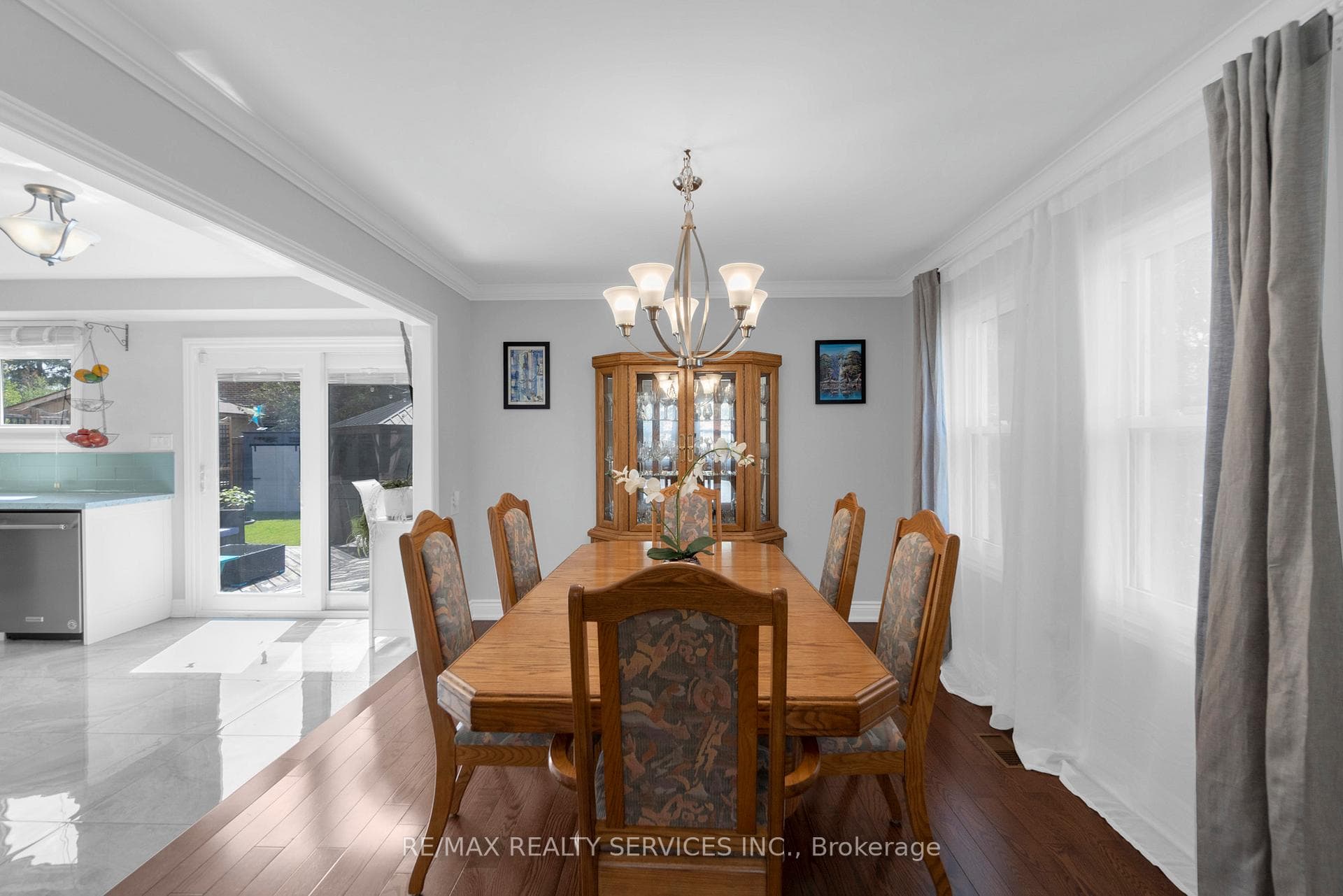60 Curtis Drive photo 8