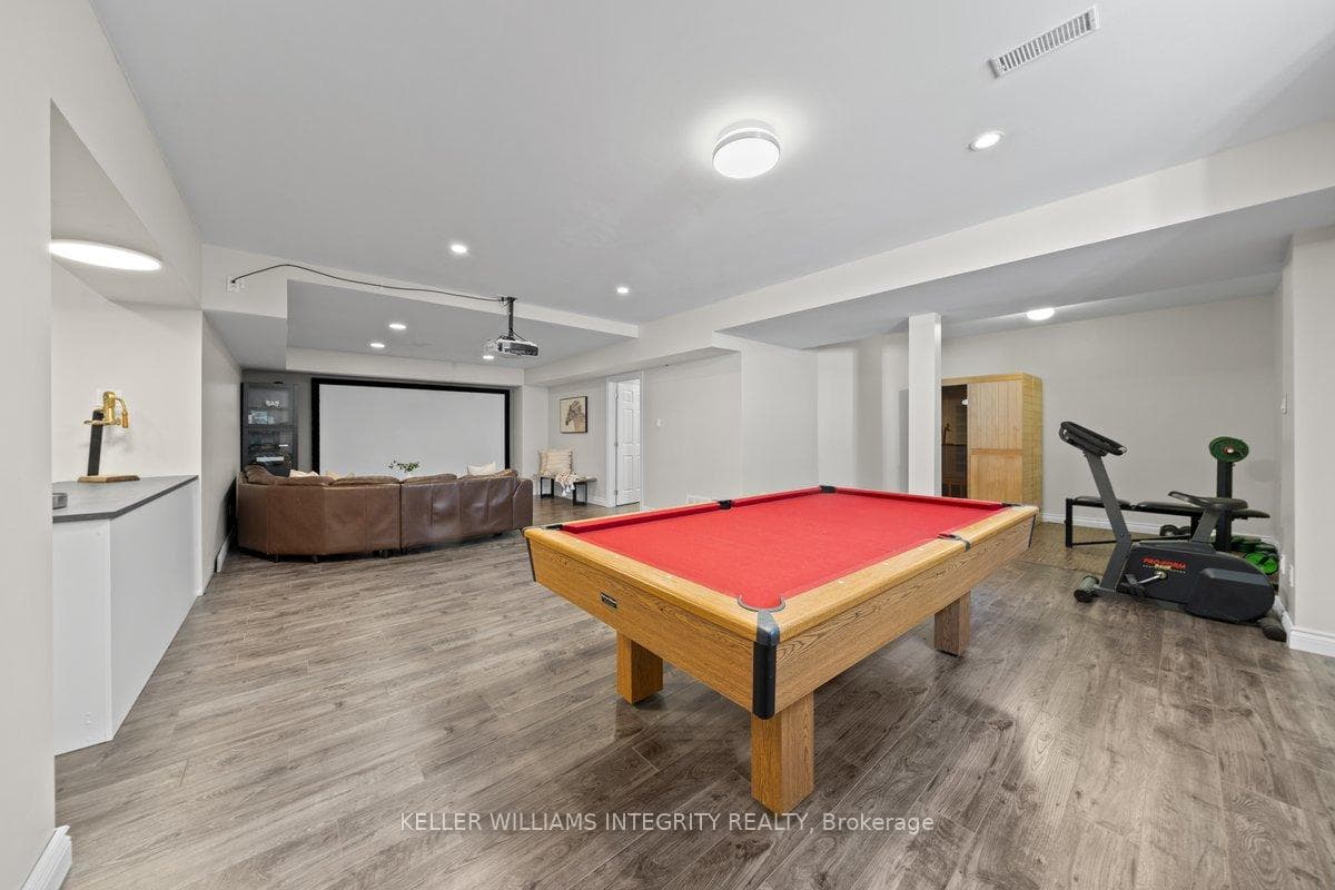 16 Blackshire Circle photo 43