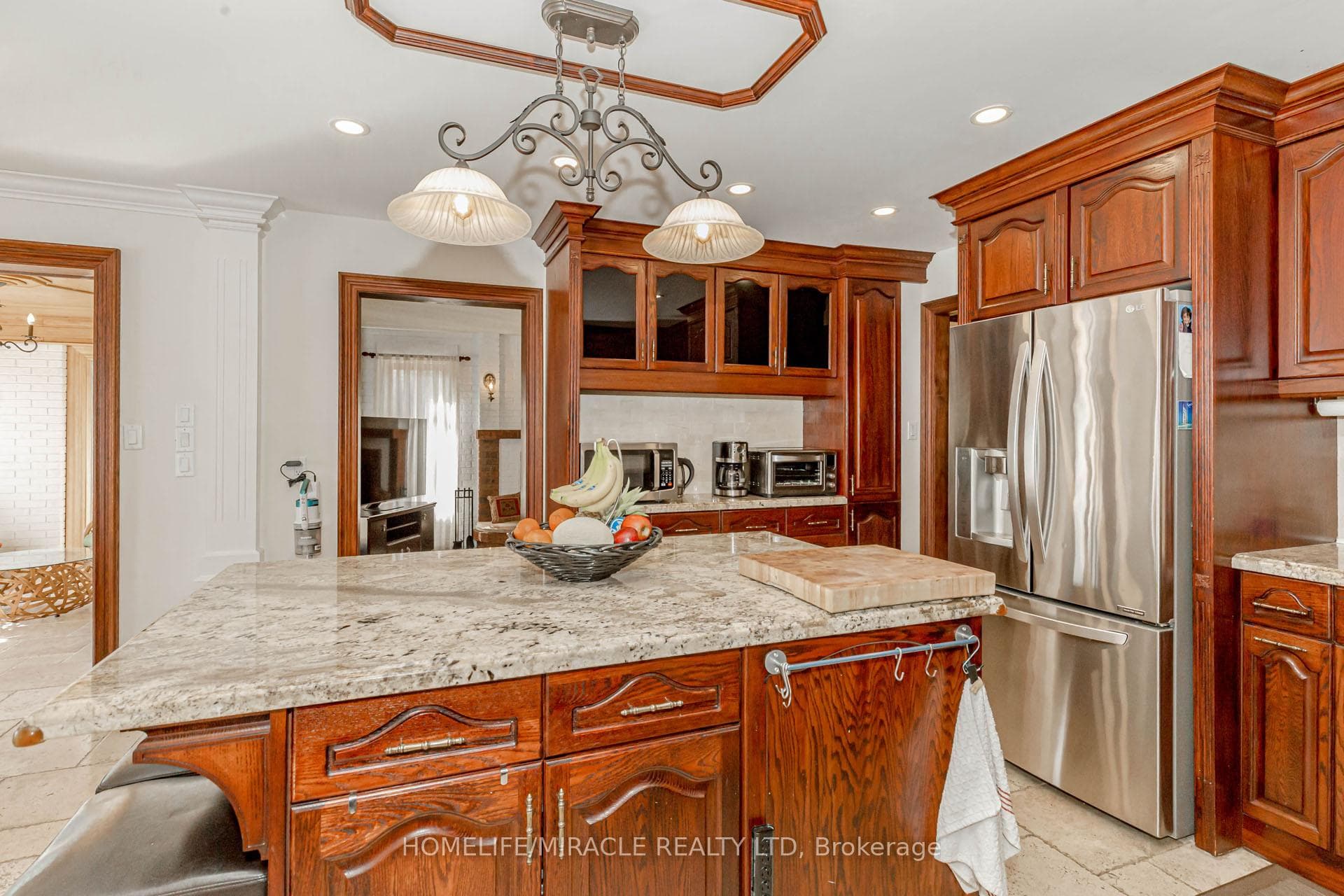2484 Claymore Crescent photo 20