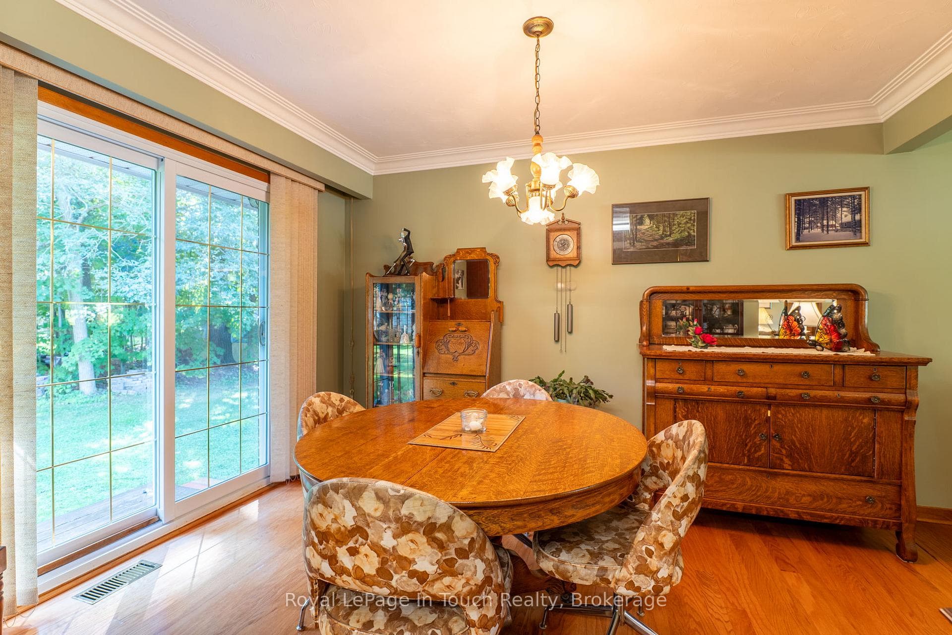 3957 Horseshoe Valley Road photo 18