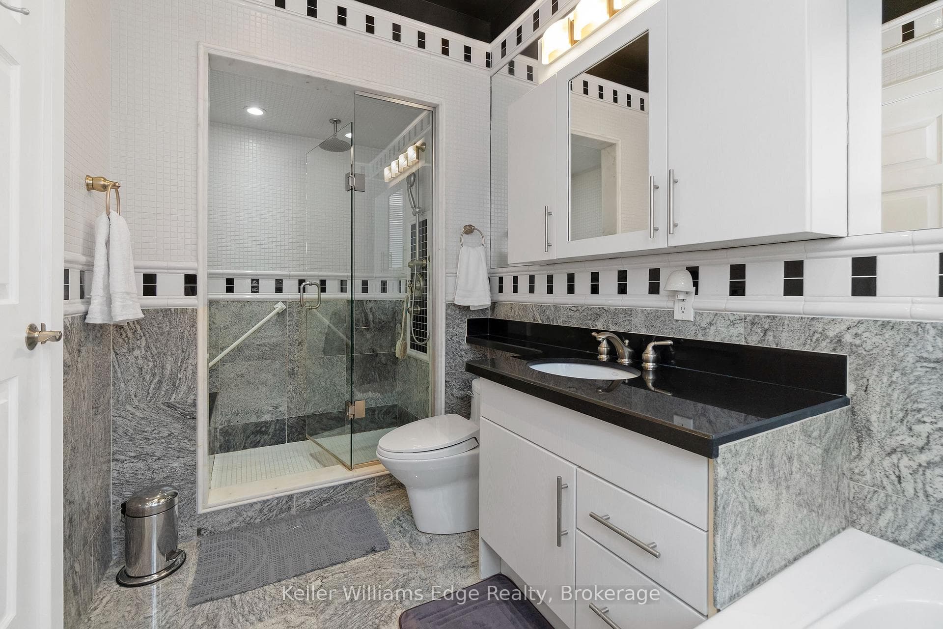 2201 Blackbird Court photo 17