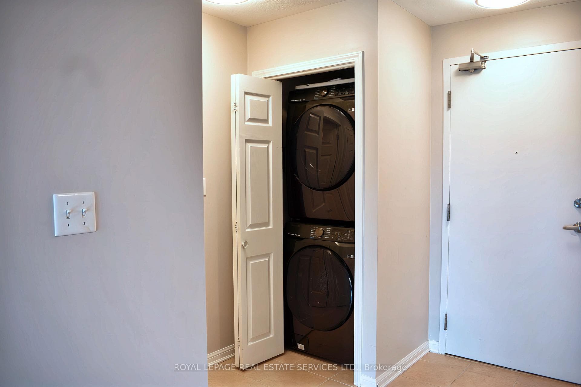 3070 Rotary Way Unit 319 photo 17