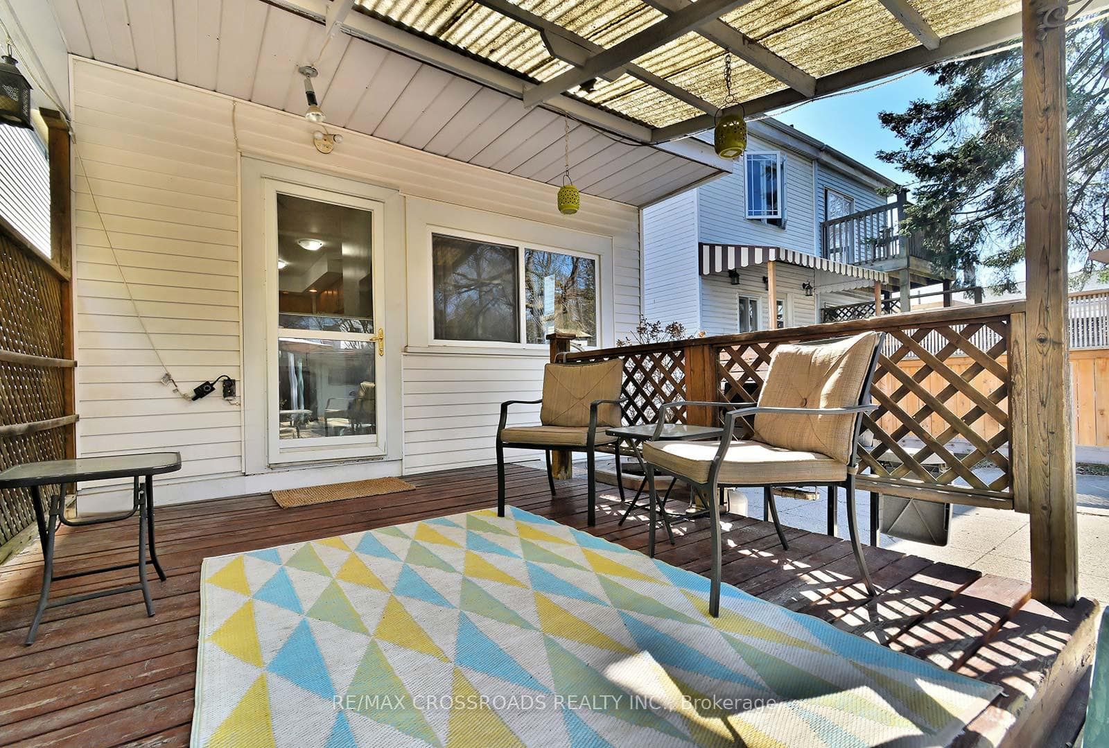 160 King Edward Avenue photo 24