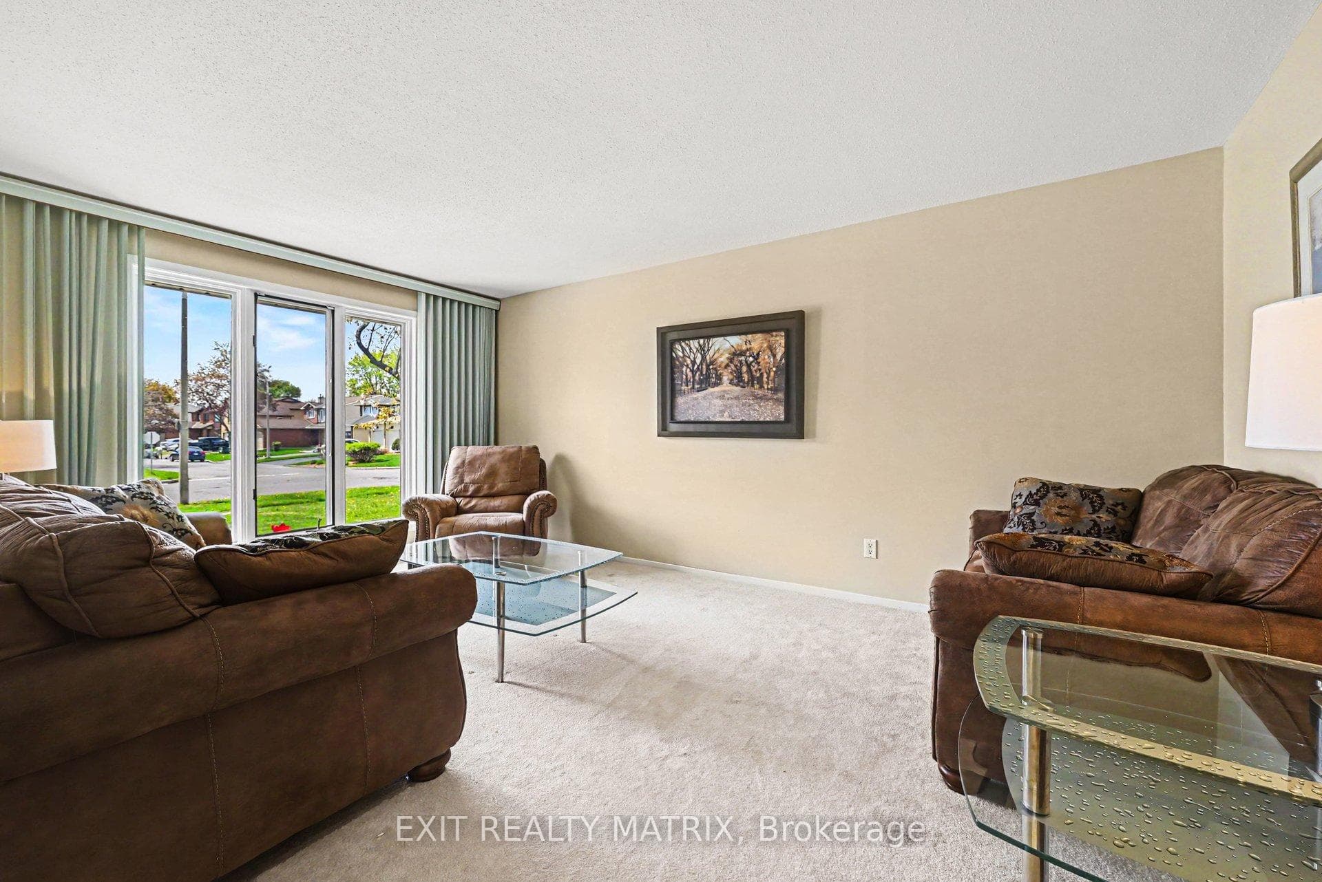 5968 Meadowglen Drive photo 6