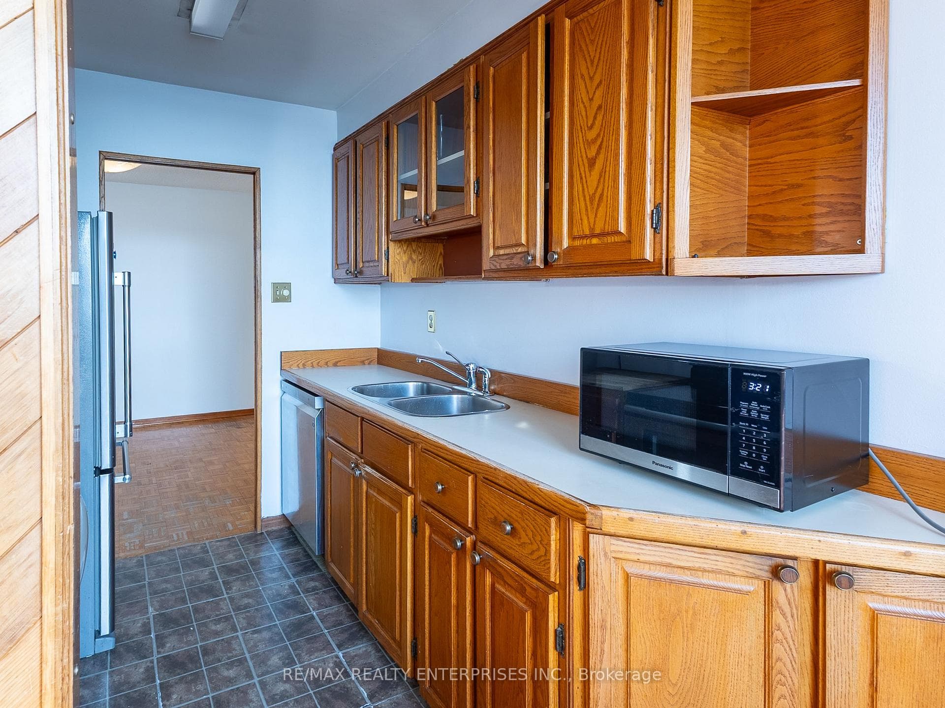 966 Inverhouse Drive Unit 1103 photo 12
