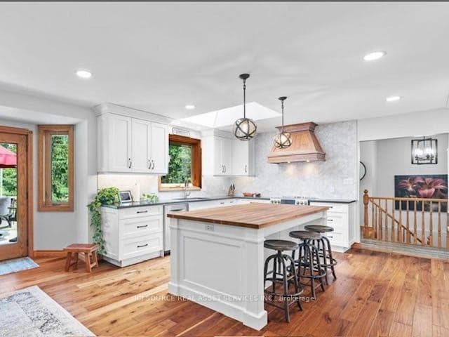 1514 Longwoods Road photo 5