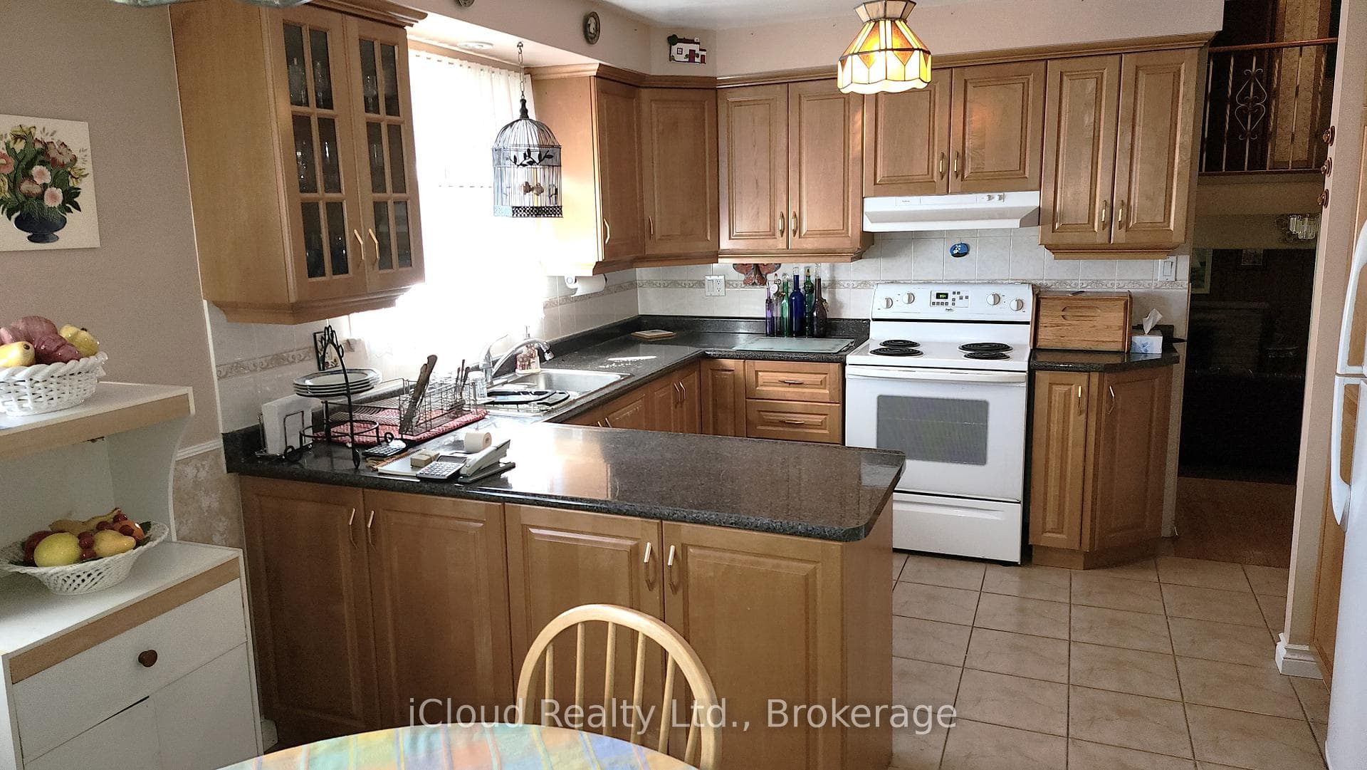 214 Fairglen Avenue photo 8