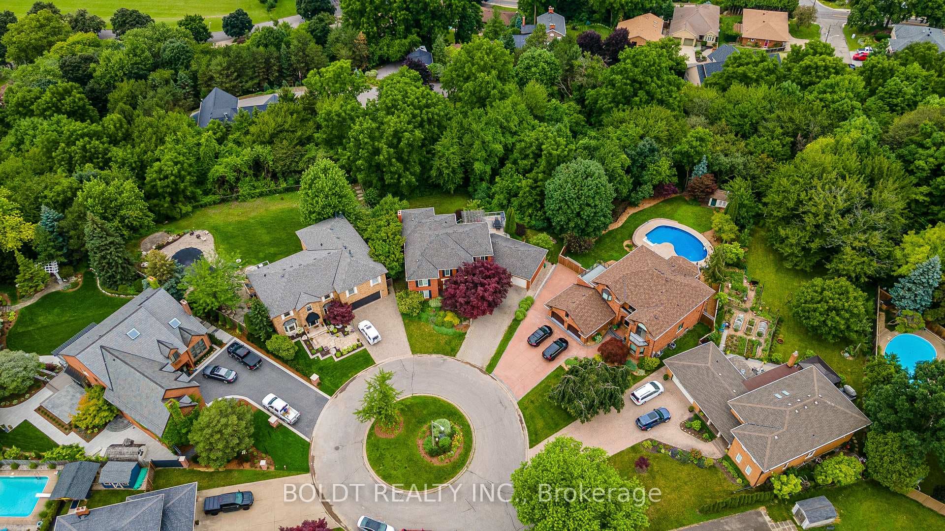 48 Ridge Point Drive photo 2