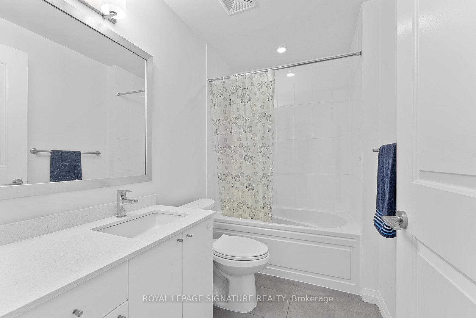 5025 Four Springs Avenue Unit 508 photo 16
