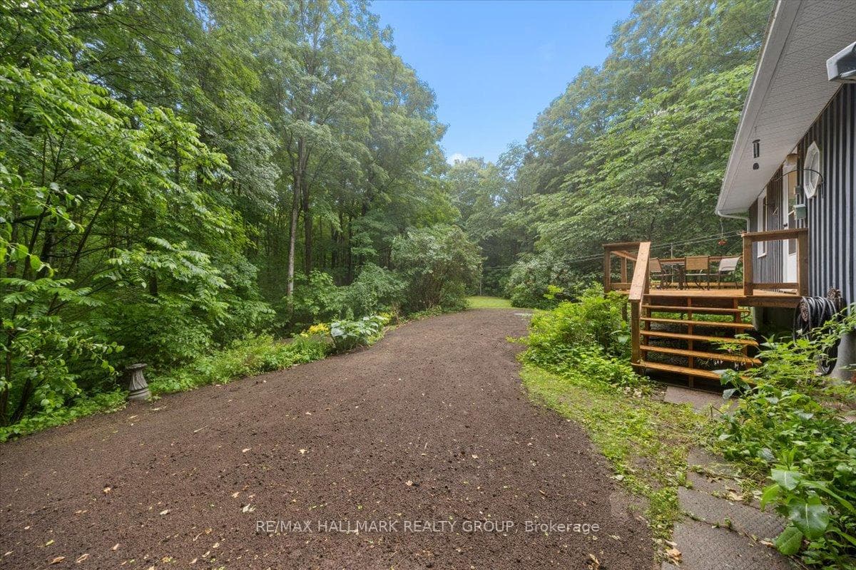 709 Kitley Line 3 Road photo 33