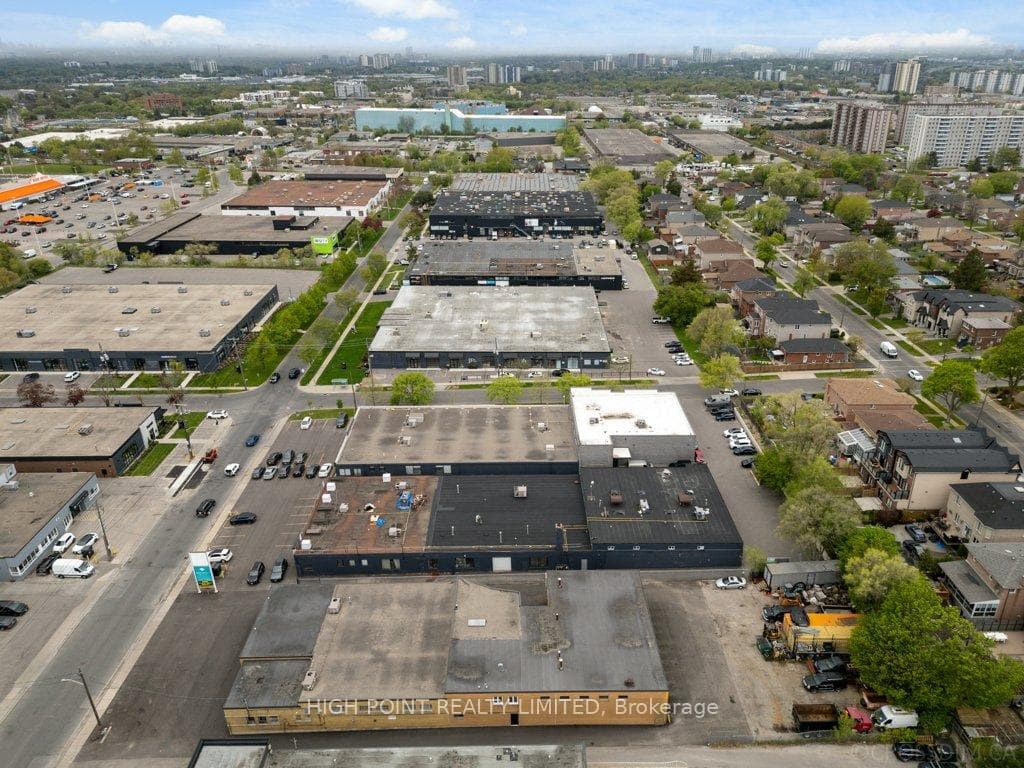116-120 tycos Drive photo 14