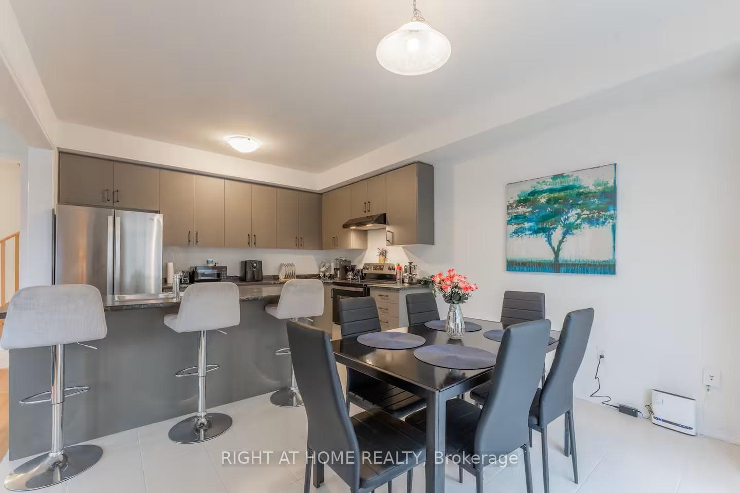 120 Velvet Way photo 10