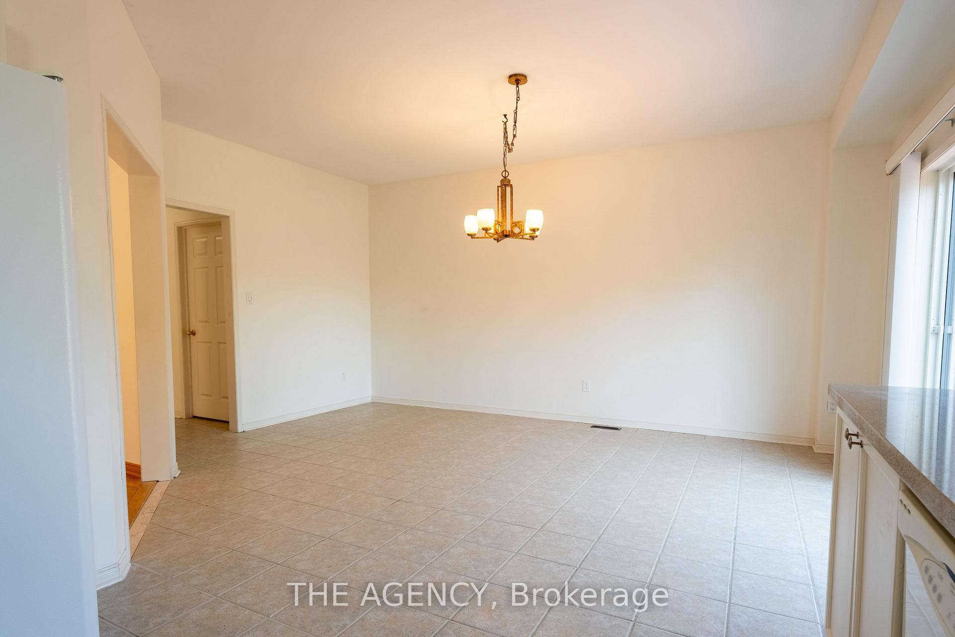 45 Silvervalley Drive Unit UPPER photo 11