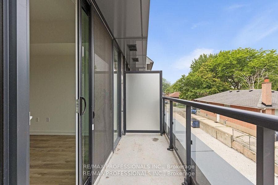 6 Chartwell Road Unit 219 photo 20