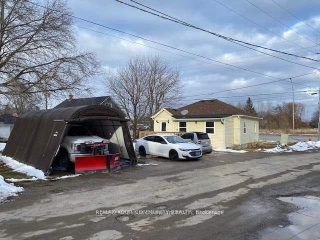 262 The Queensway Road photo 1