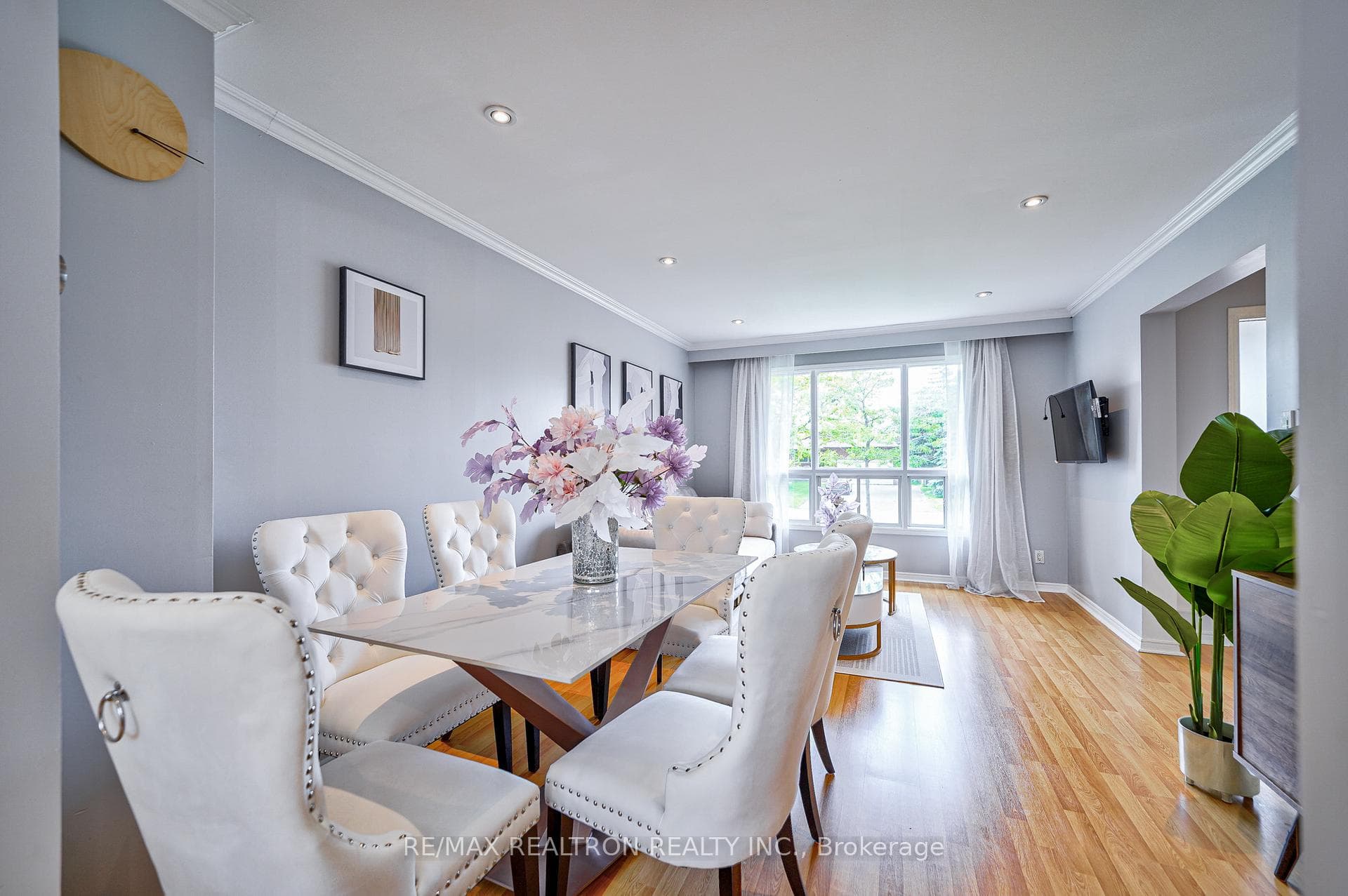 87 Riverglen Drive photo 6