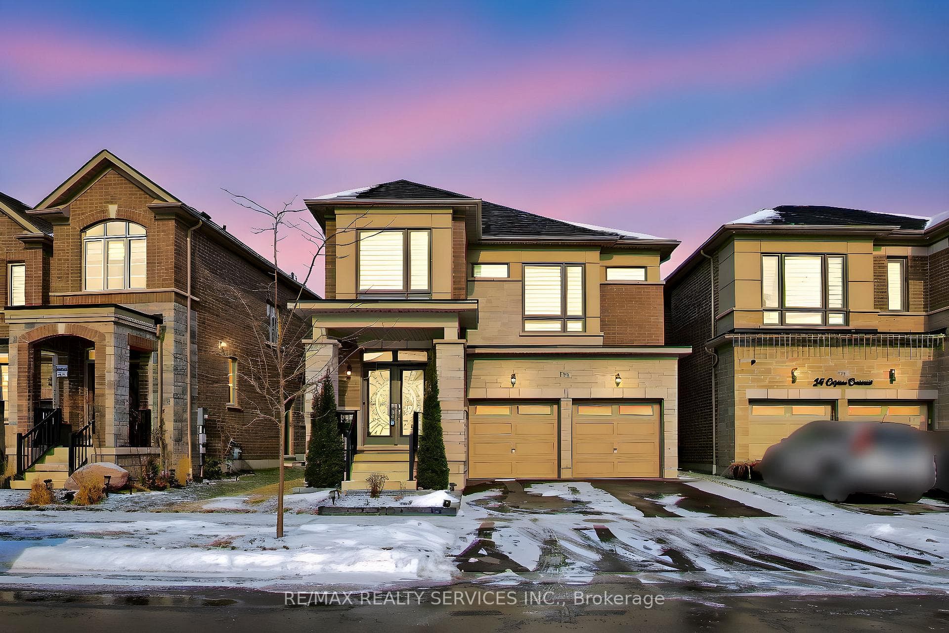 22 Ogston Crescent photo 2