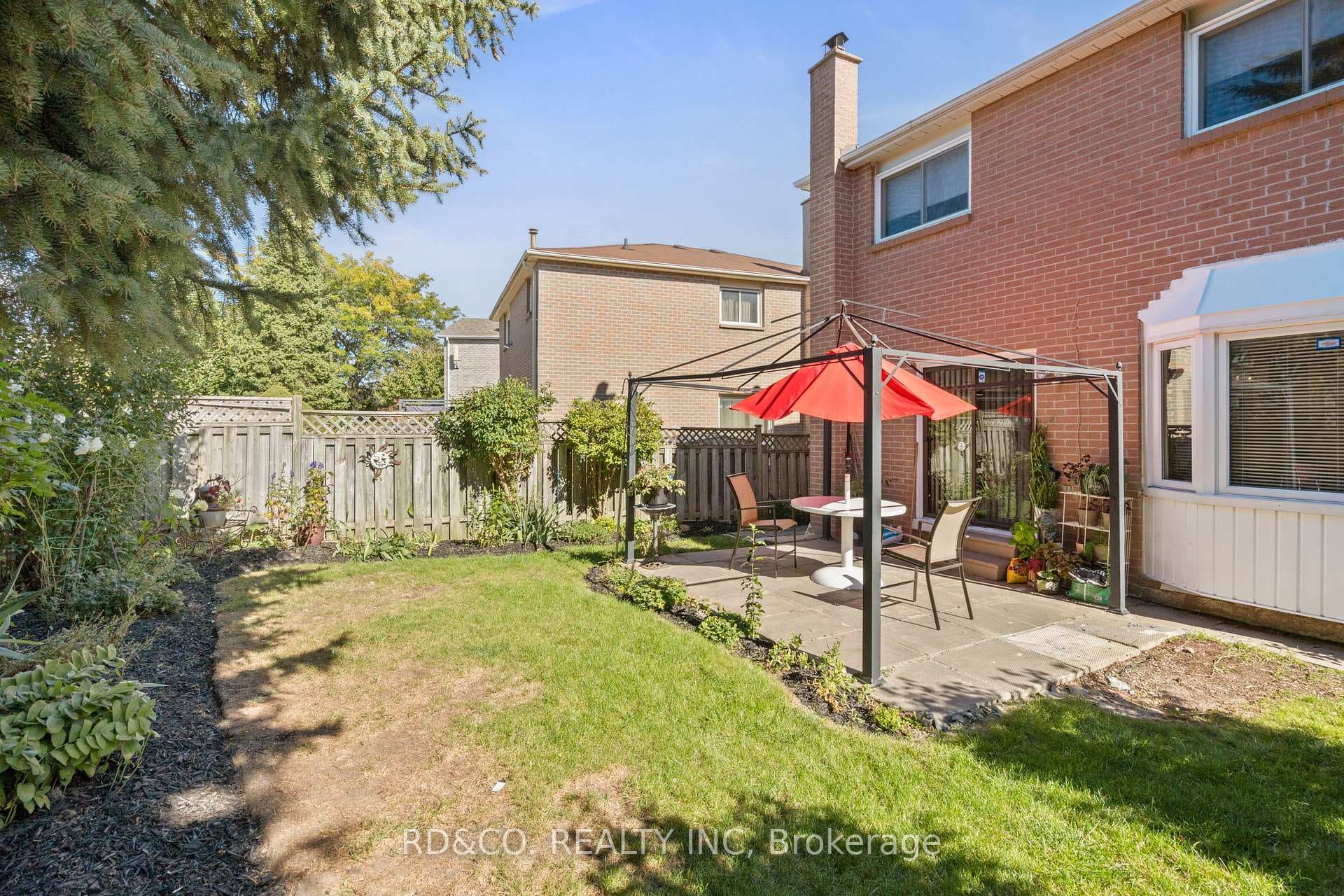 52 Strathmore Drive photo 34