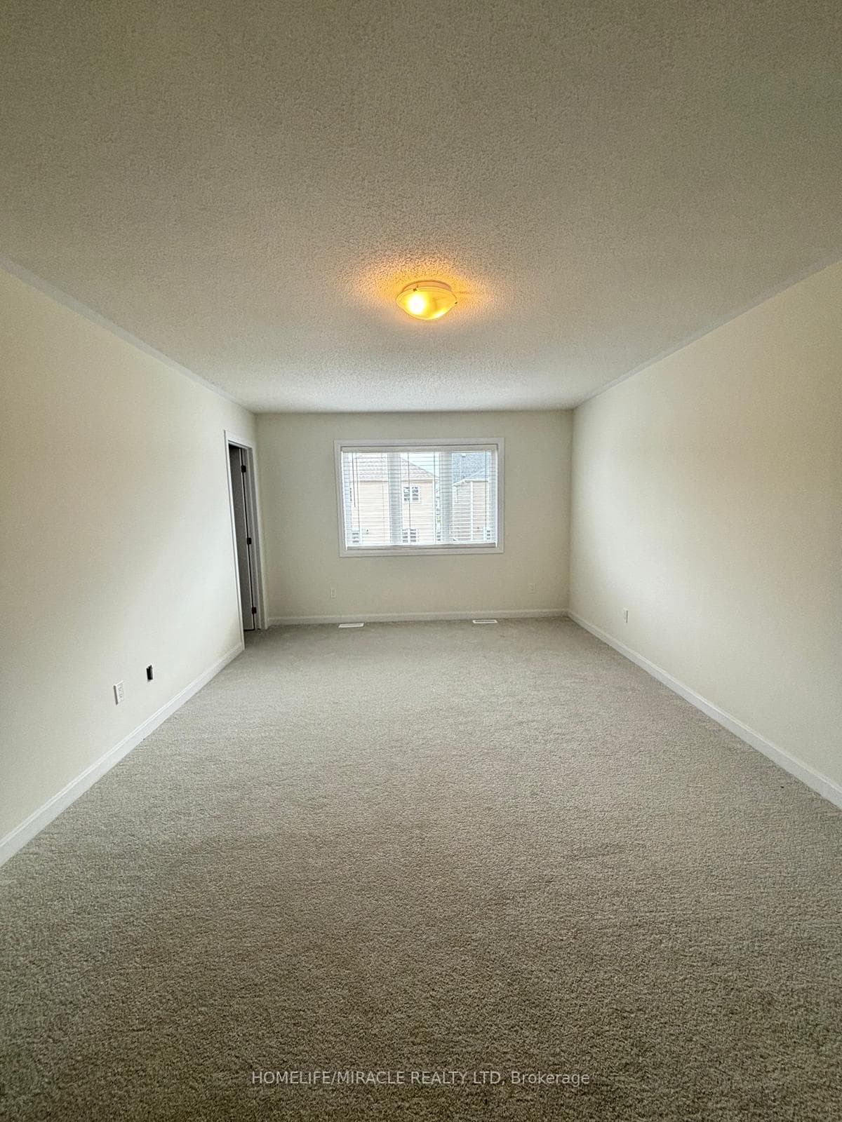 37 Golf Links Drive photo 24