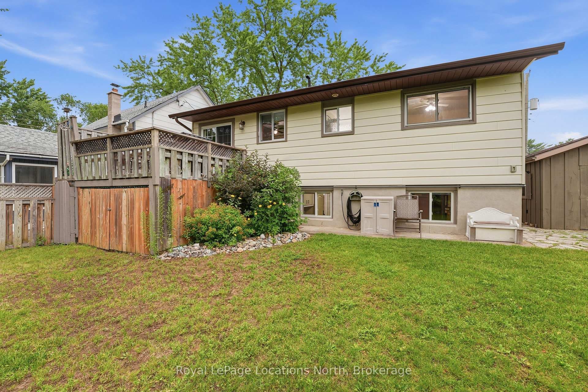 488 Maple Street photo 32