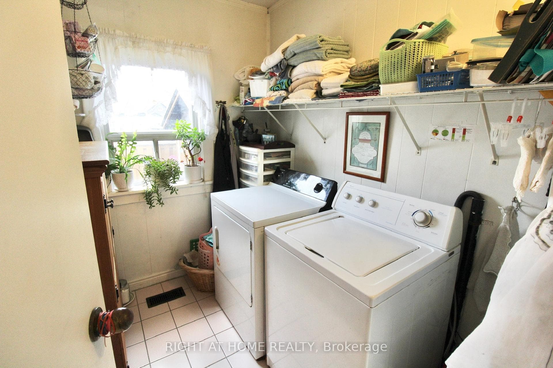931 Gardner Avenue photo 16