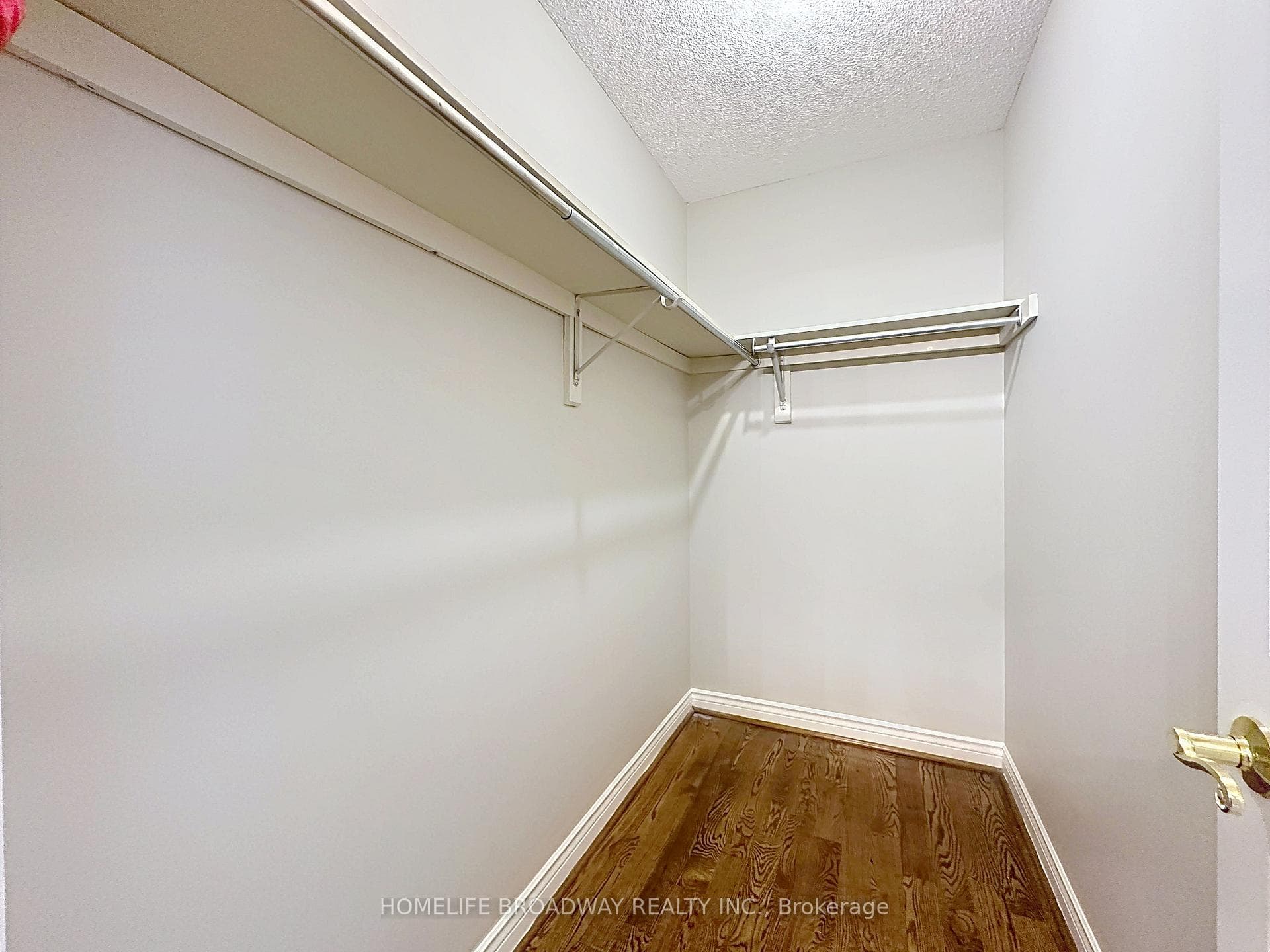 1 Hearthstone Crescent photo 26