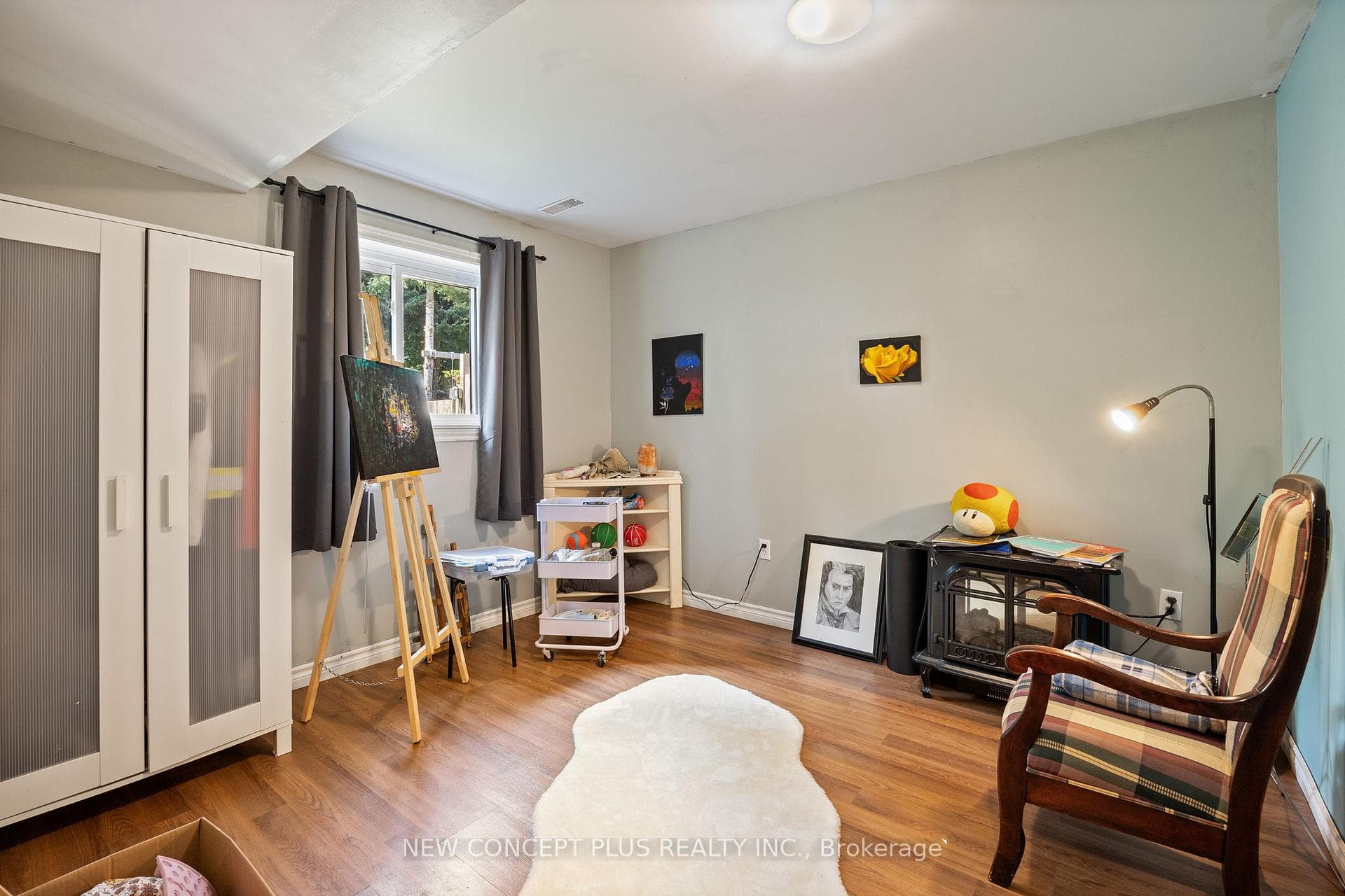 Hobbie Room / Spare Bedroom 1