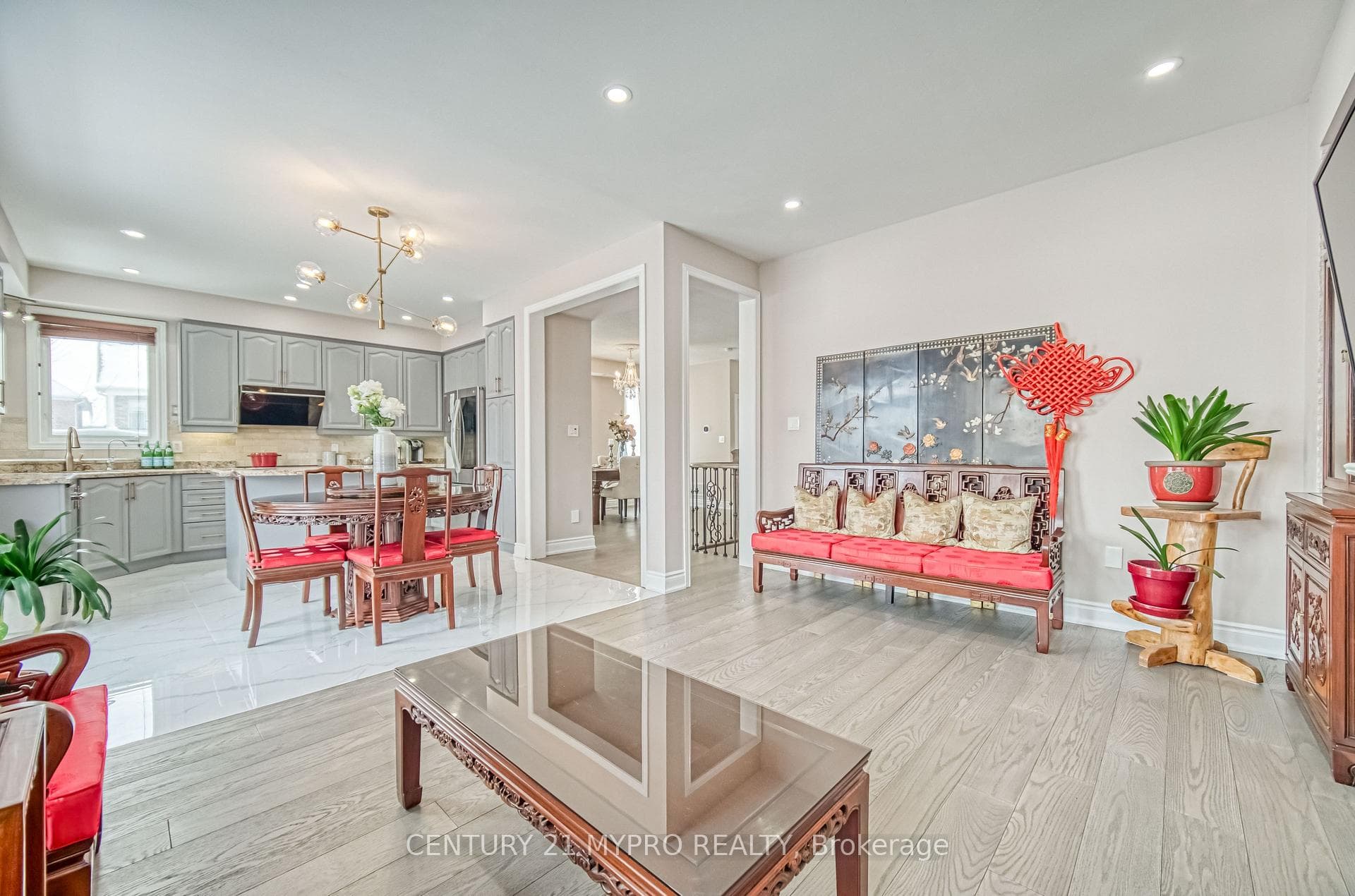 72 Vandervoort Drive photo 8