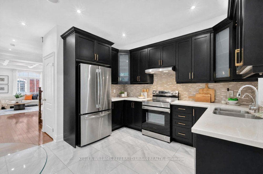 233 Finch Avenue photo 14