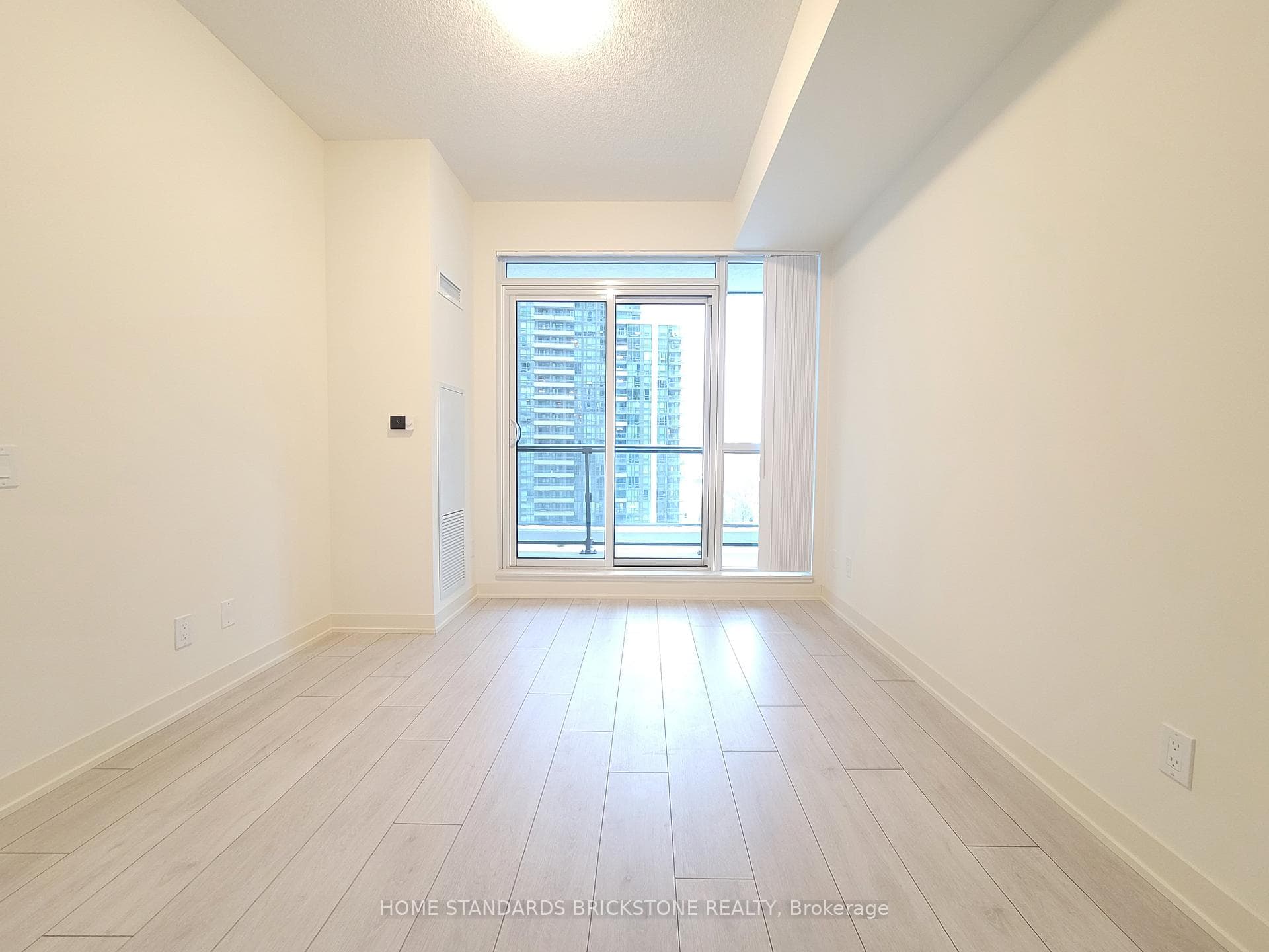 4955 Yonge Street Unit 720 photo 6