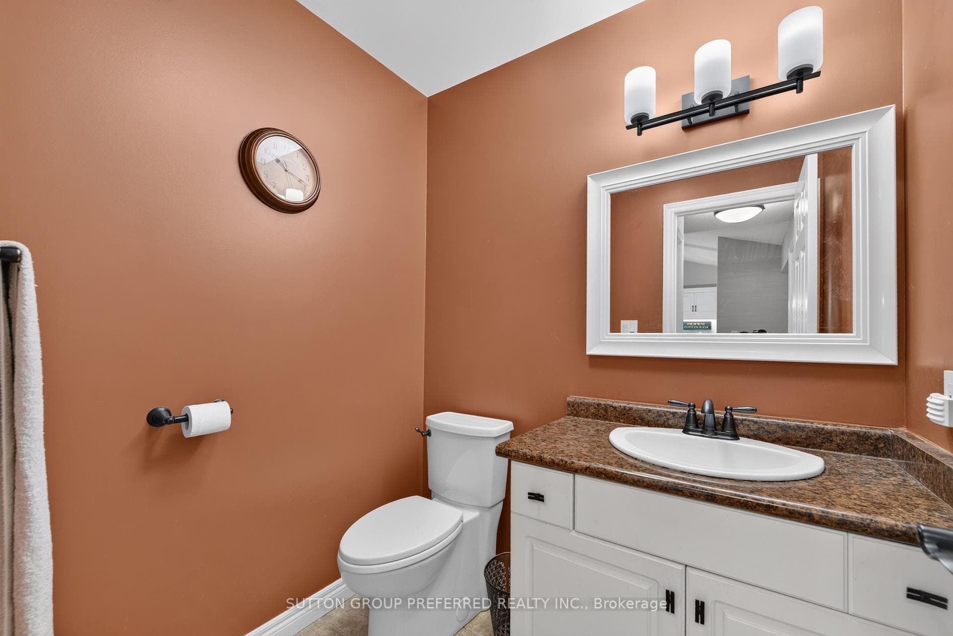 20 Windemere Place Unit 6 photo 12