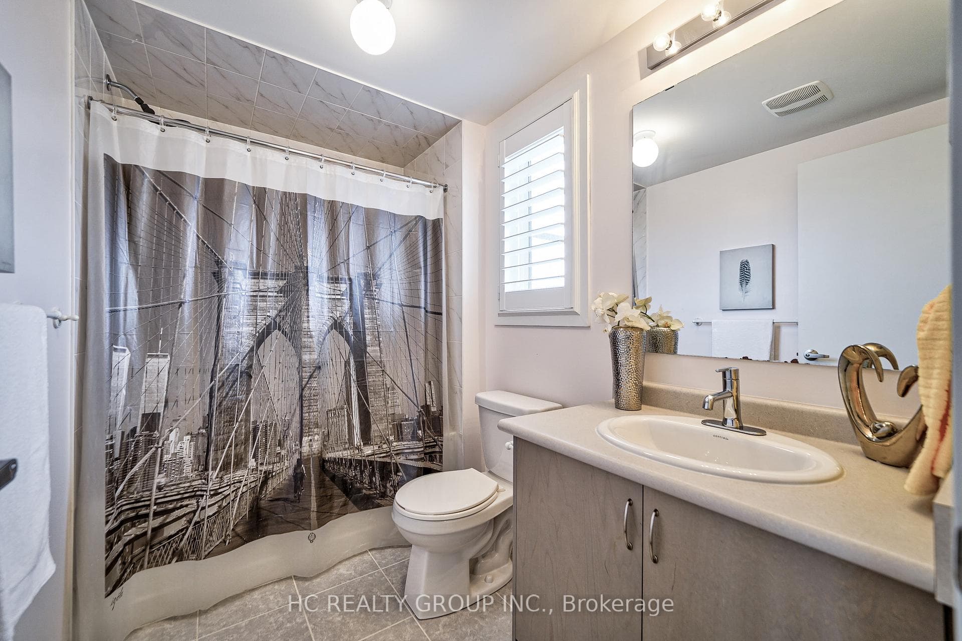 1208 Wellington Street photo 26