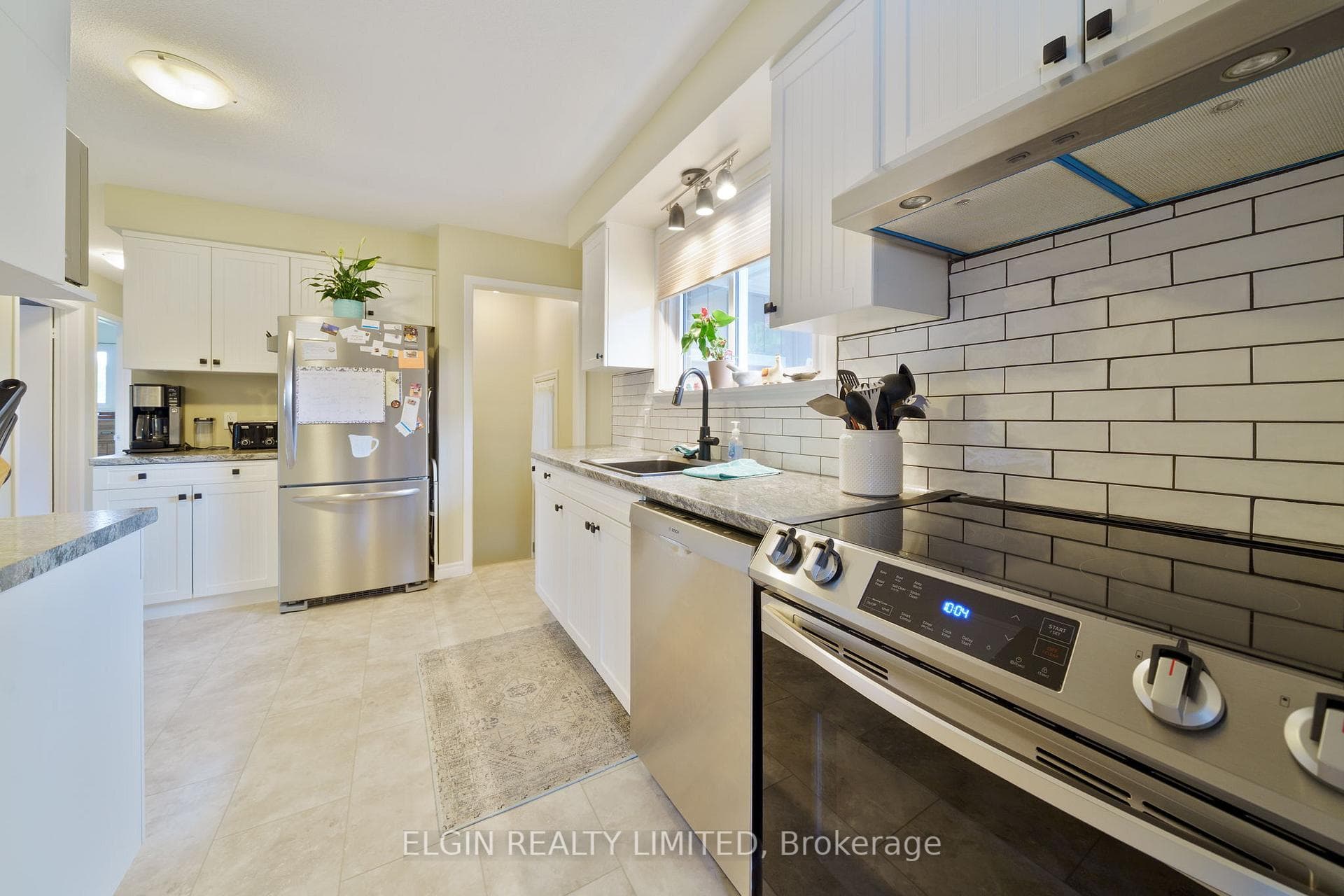 10 Gustin Place photo 6