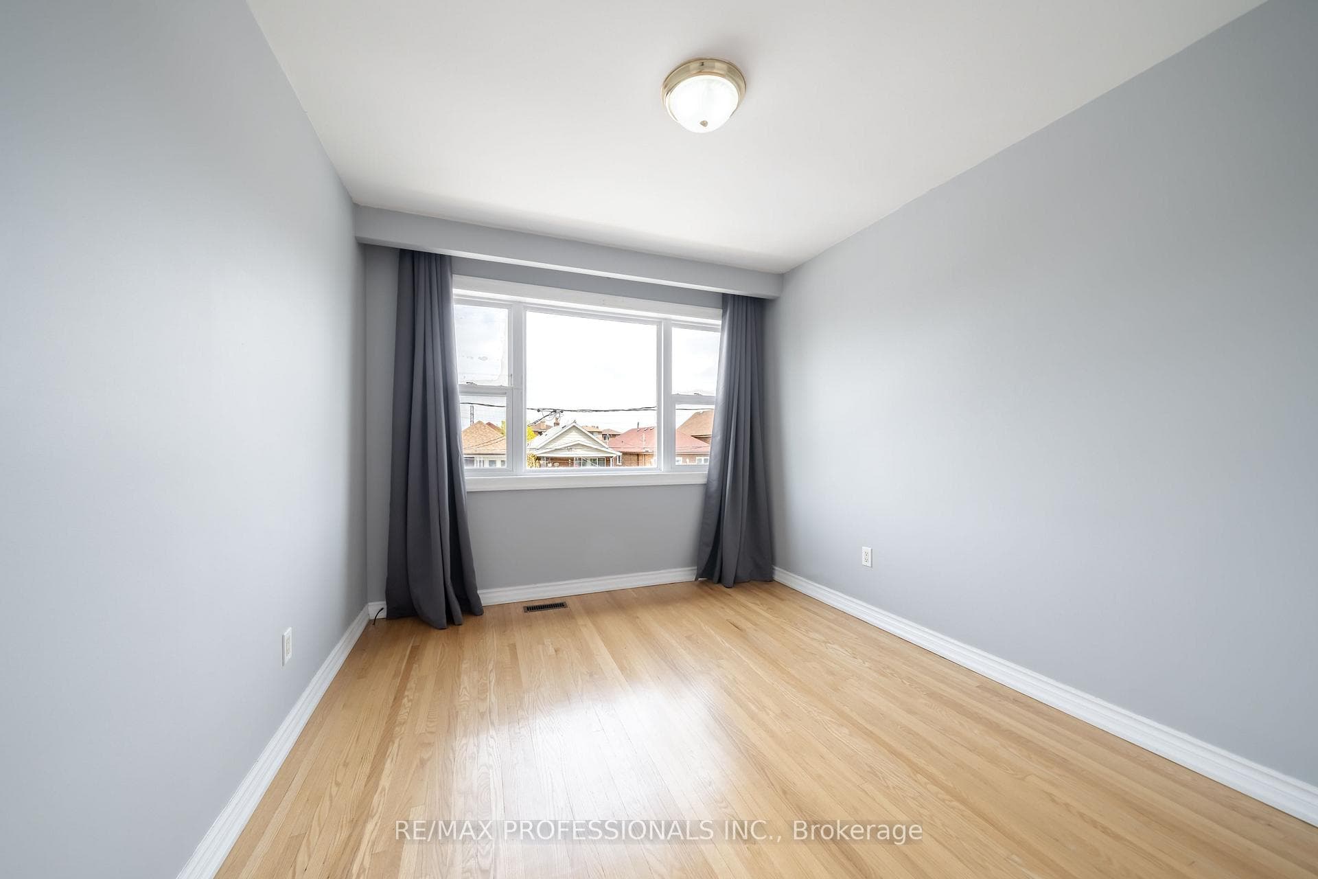 35A Bowie Avenue Unit Upper photo 13