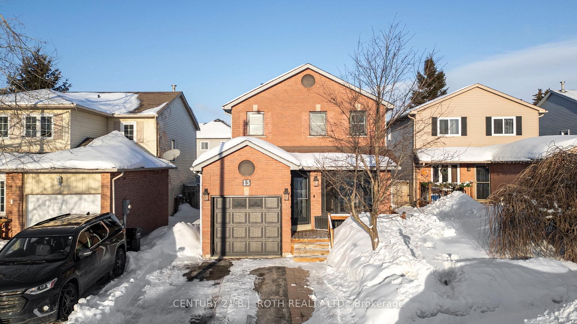 13 Hadden Crescent photo 1