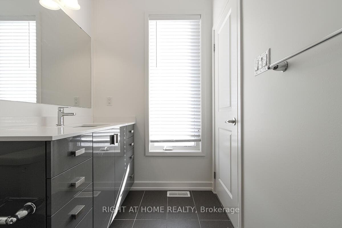 3092 Ernest Appelbe Boulevard photo 19