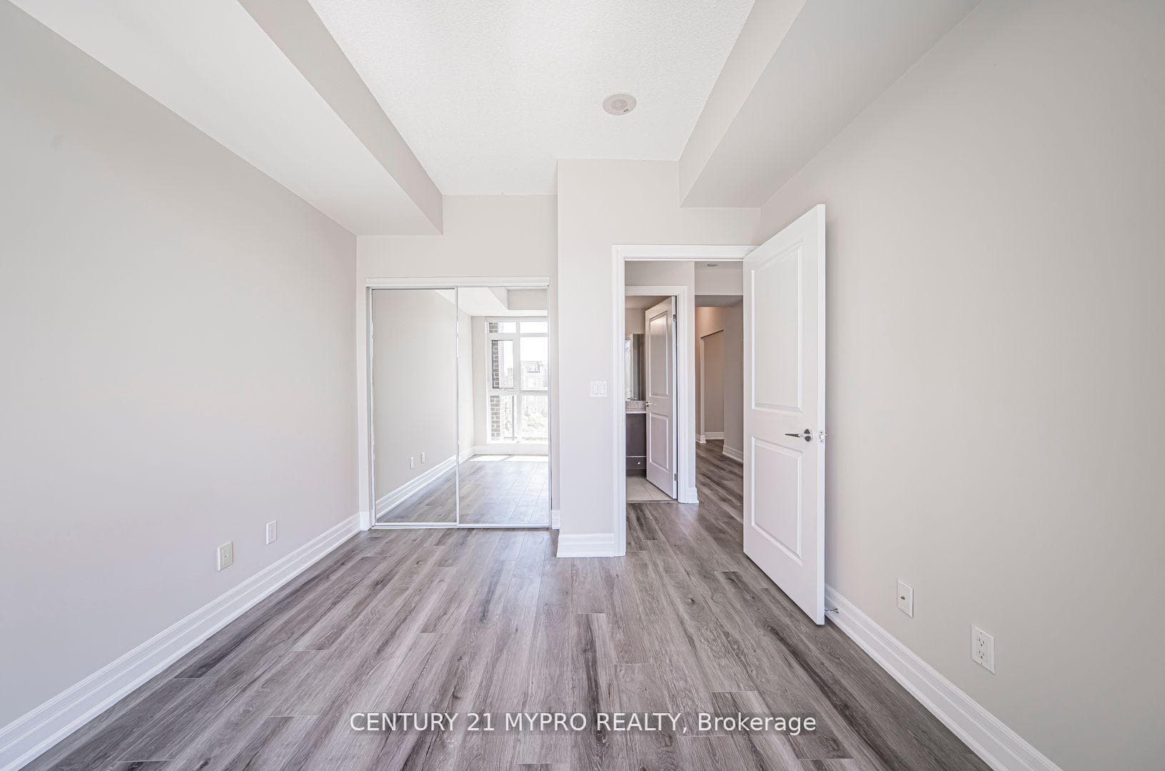 8130 Birchmount Road Unit 316 photo 18